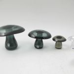 583 1377 ART GLASS